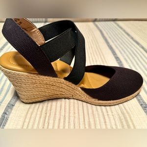 Like new Kelly and Katie black espradilles in the original box.